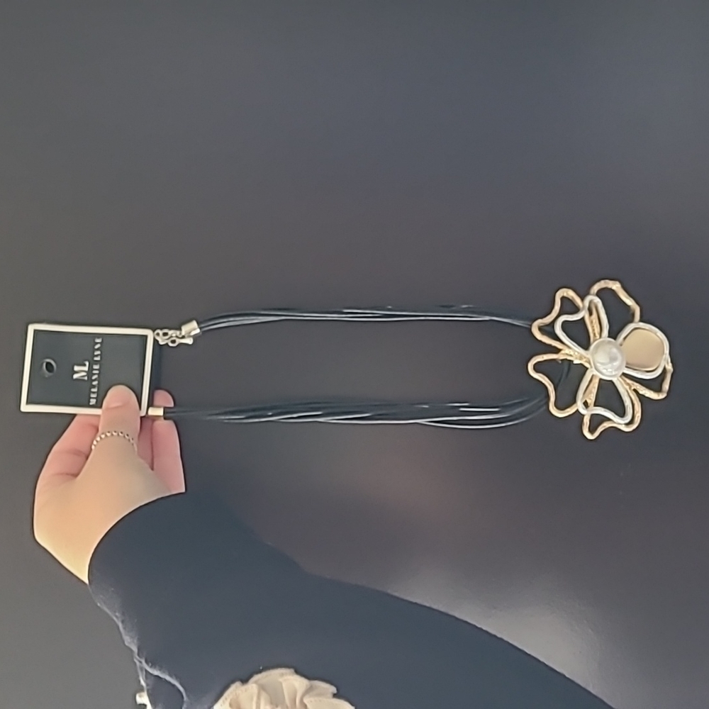 Melanie lyne flower necklace